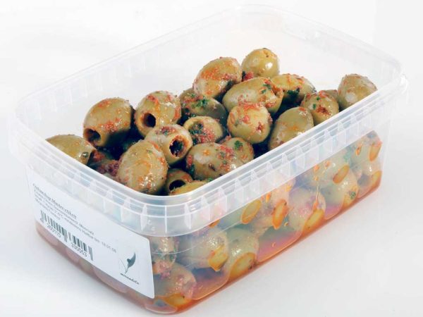Pittig gekruide groene olijf